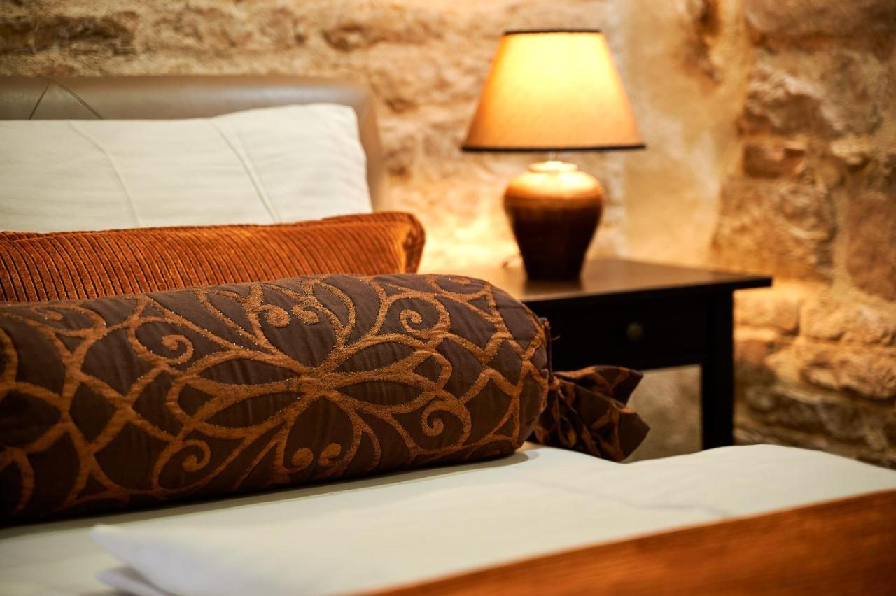 Rustic Apartments Sv Frane In The Old Town Šibenik Eksteriør billede