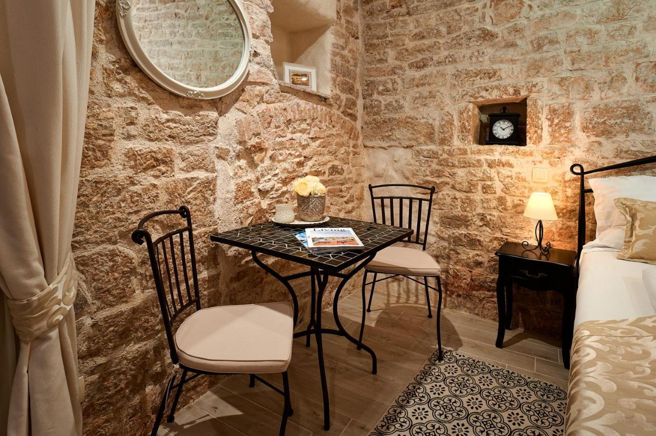 Rustic Apartments Sv Frane In The Old Town Šibenik Eksteriør billede