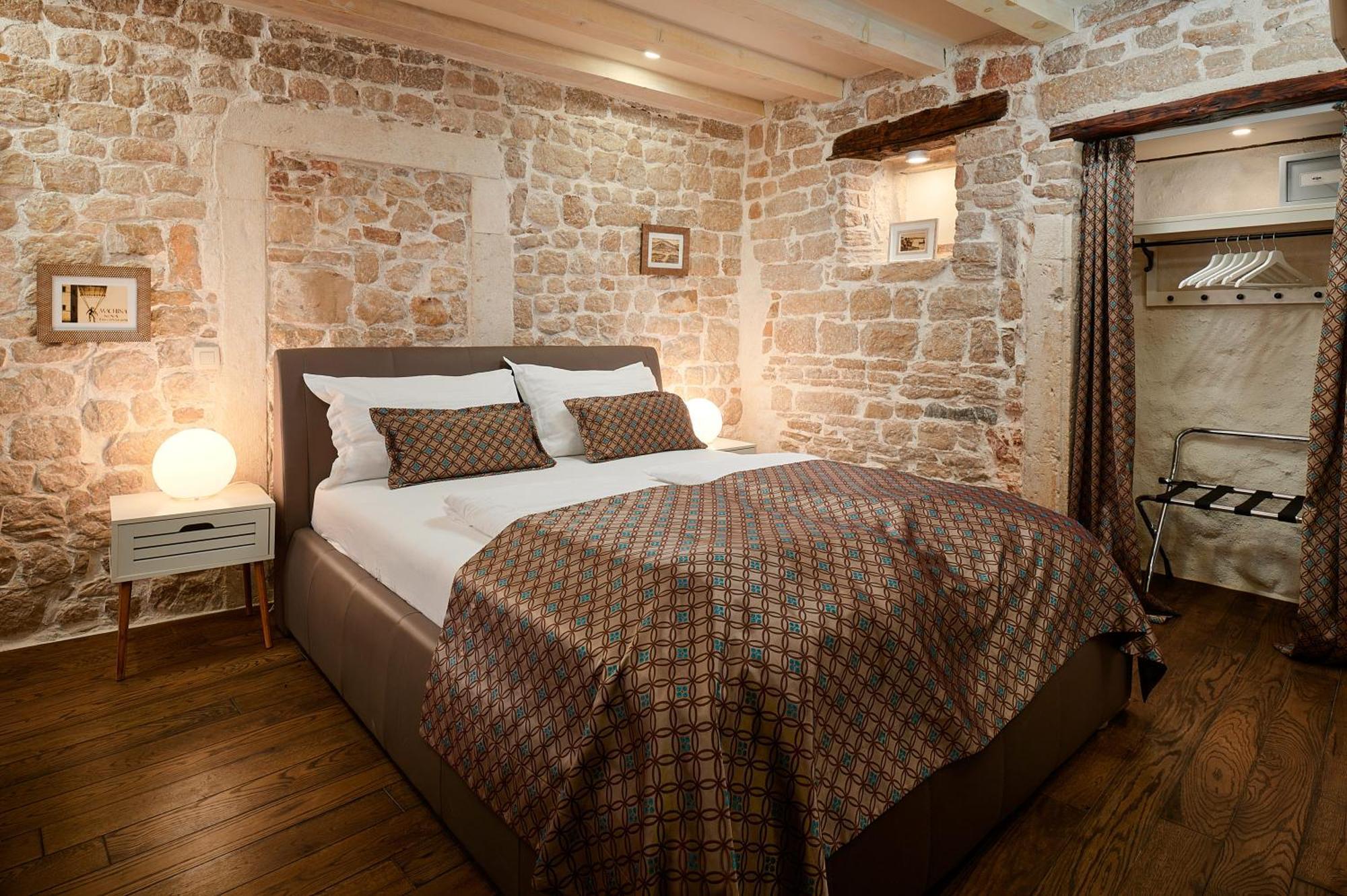 Rustic Apartments Sv Frane In The Old Town Šibenik Eksteriør billede