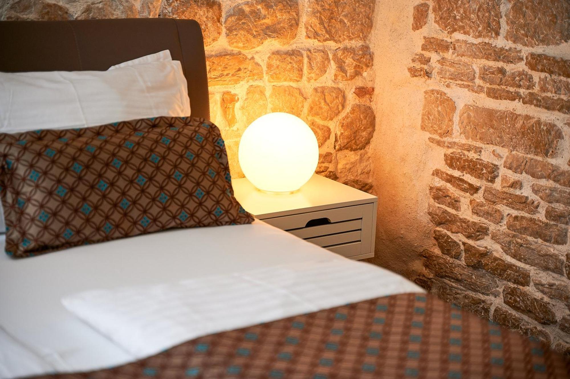 Rustic Apartments Sv Frane In The Old Town Šibenik Eksteriør billede