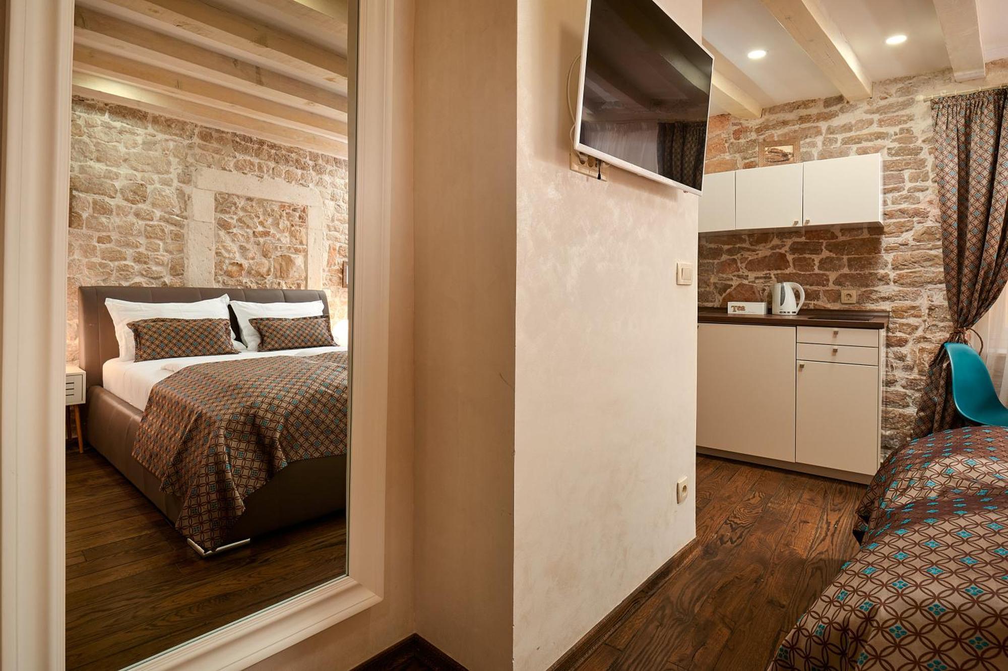 Rustic Apartments Sv Frane In The Old Town Šibenik Eksteriør billede