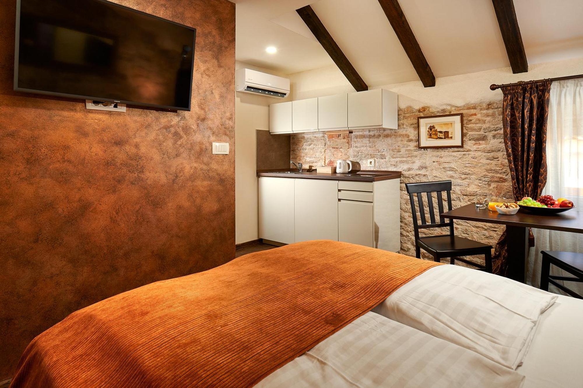 Rustic Apartments Sv Frane In The Old Town Šibenik Eksteriør billede