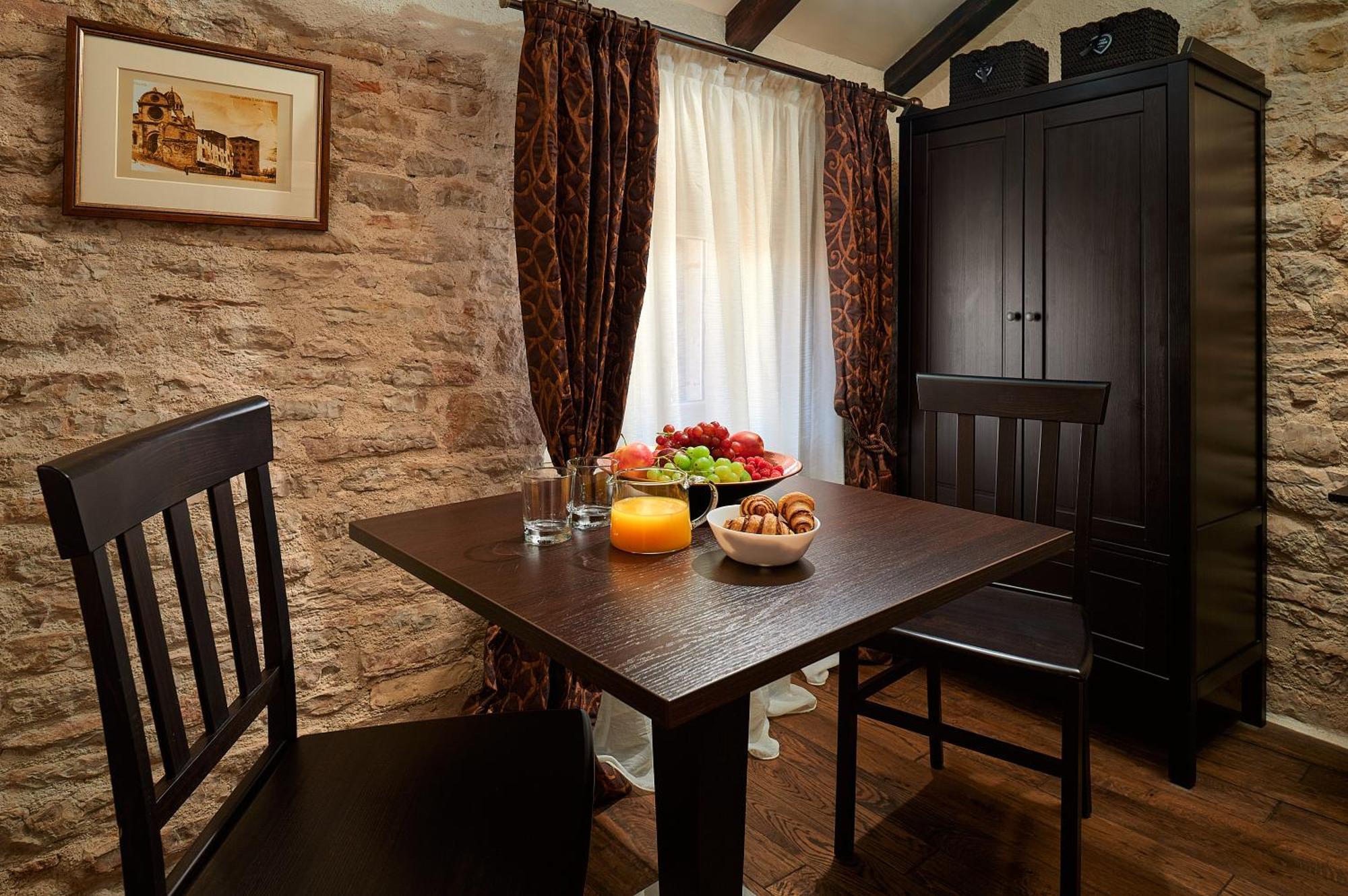Rustic Apartments Sv Frane In The Old Town Šibenik Eksteriør billede
