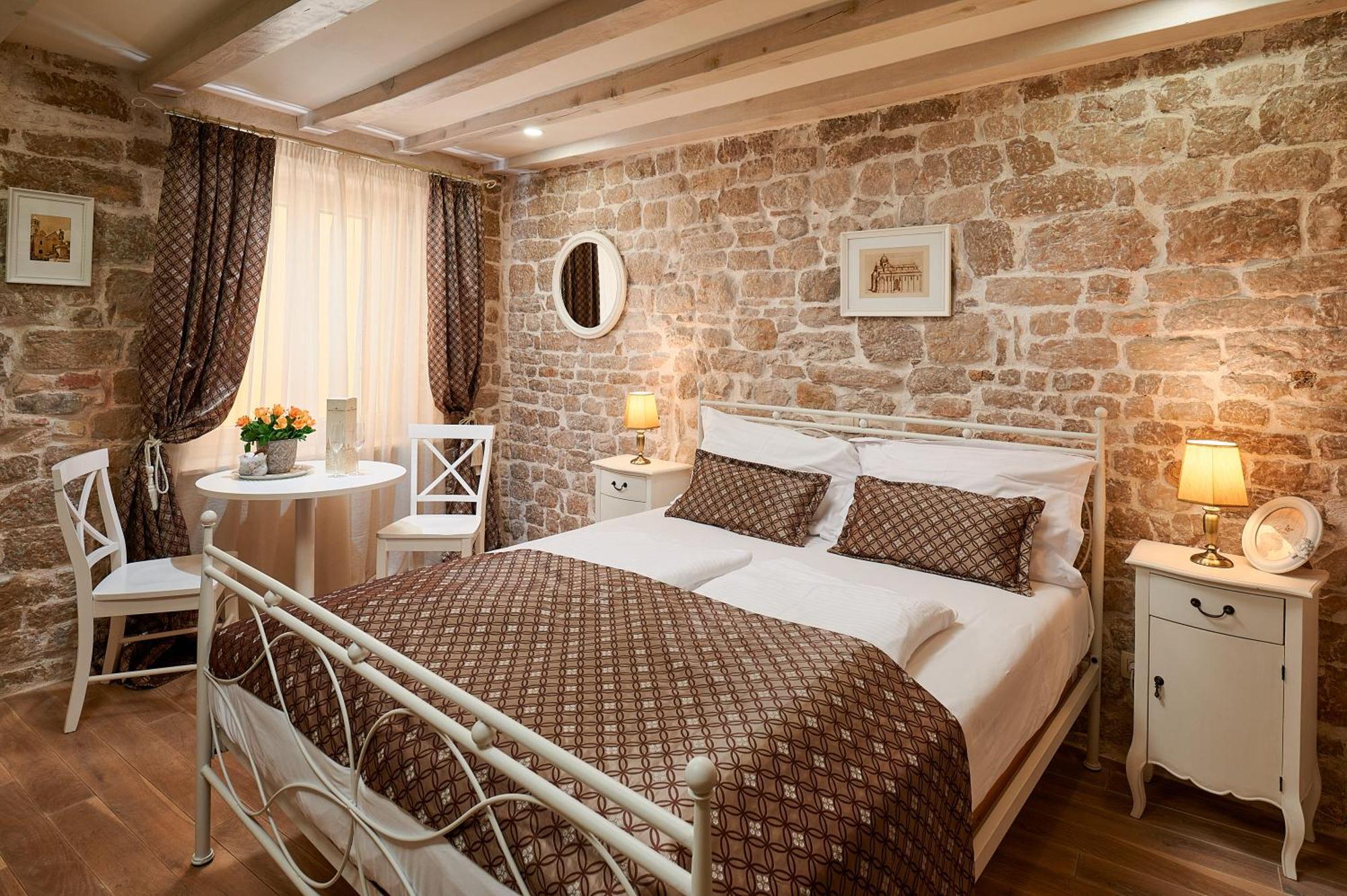 Rustic Apartments Sv Frane In The Old Town Šibenik Eksteriør billede