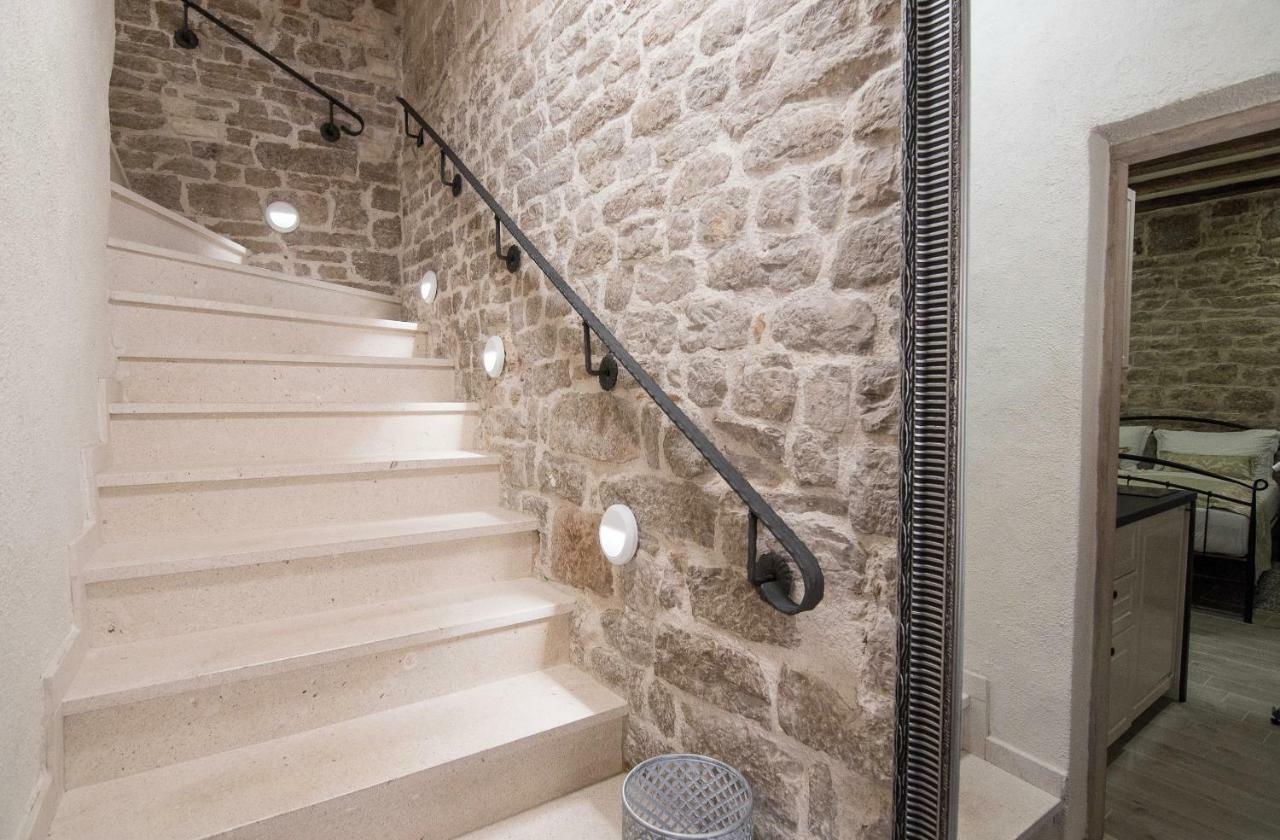Rustic Apartments Sv Frane In The Old Town Šibenik Eksteriør billede